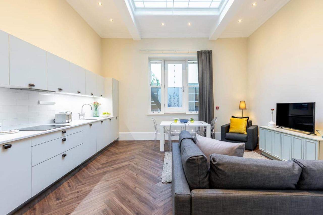 Apartment 2-br For 6 In Covent Garden With Ac London